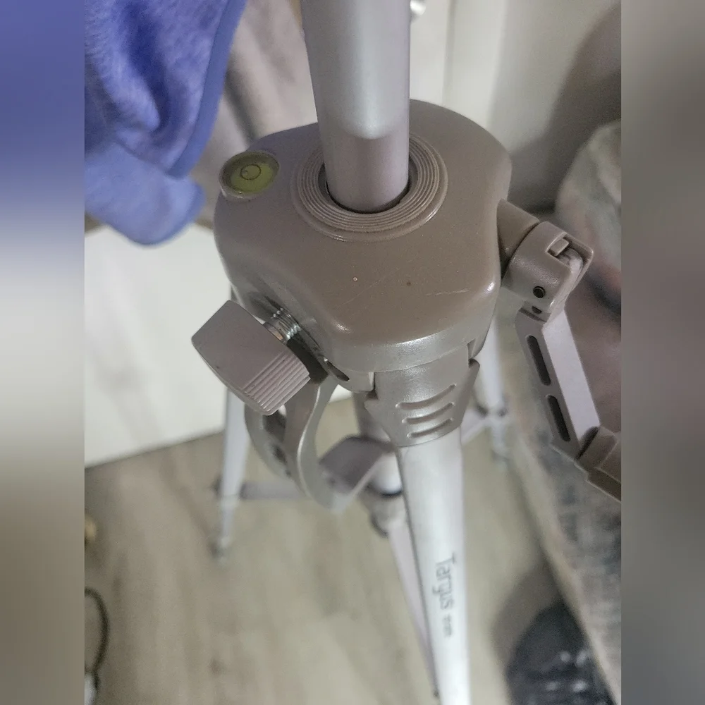Targus floor standing camera tripod max 58